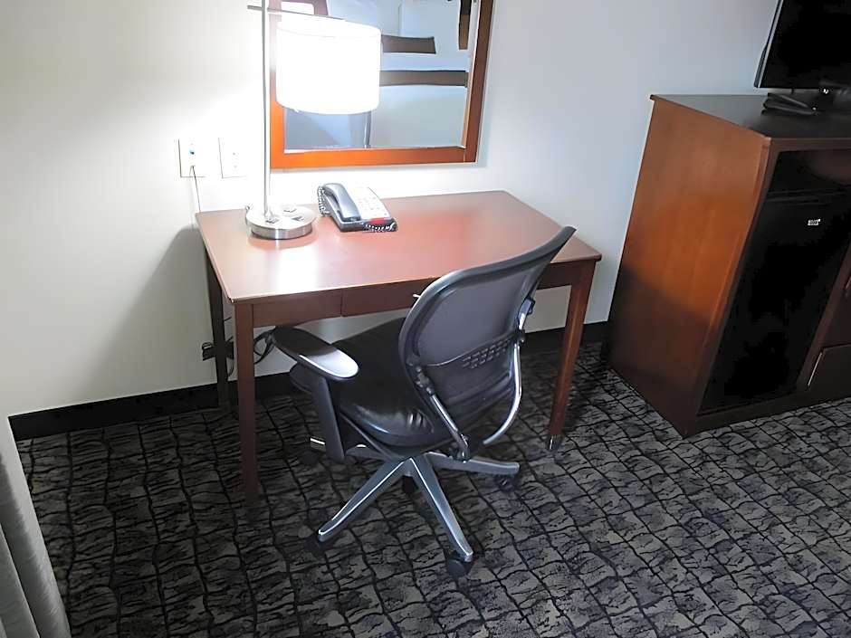 Best Western Carthage Inn & Suites