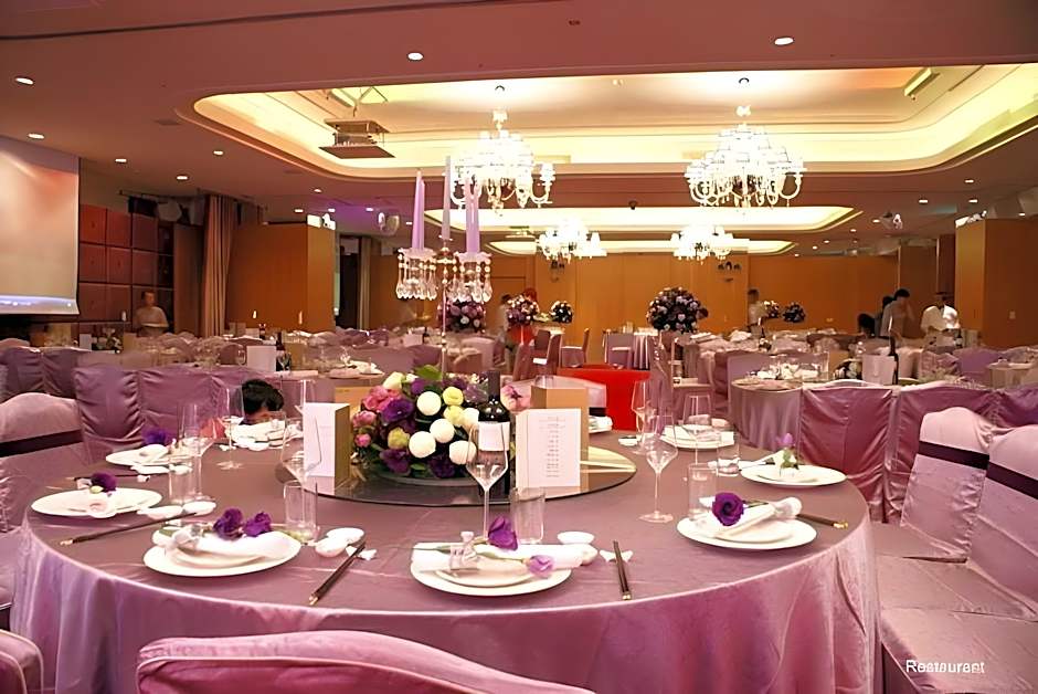 Monarch Skyline International Hotel