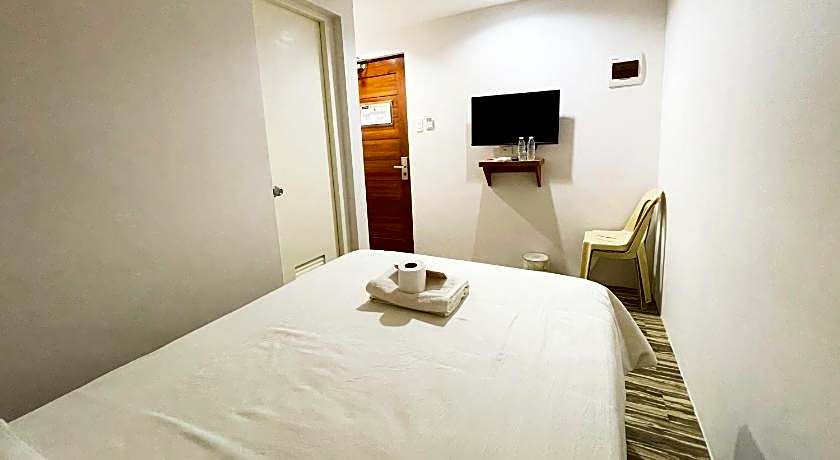 Lea Robert Hotel Angeles Pampanga by RedDoorz