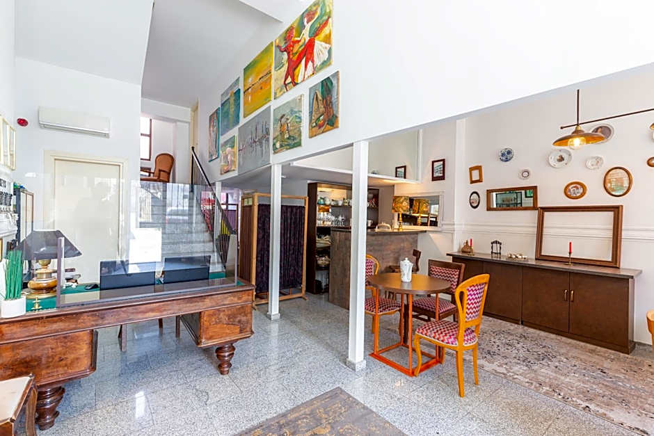 Hotel N16