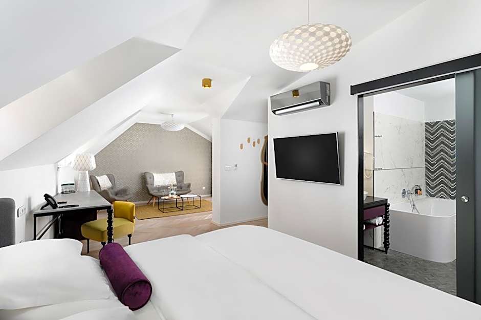 Maison Bistro & Hotel