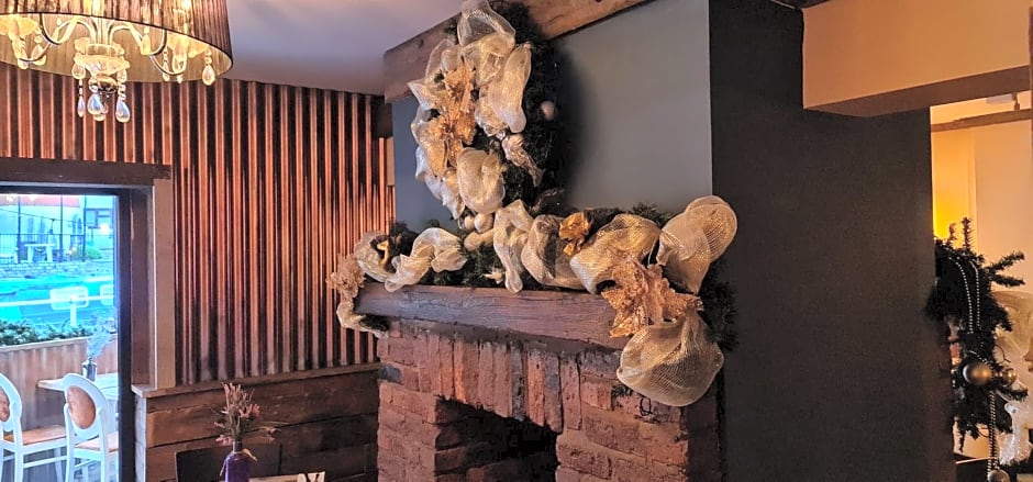 The Waterside Bar, Rooms & Restaurant