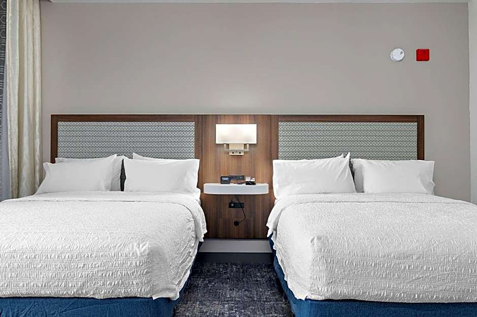 Hampton Inn By Hilton Kansas City Downtown Financial District, MO