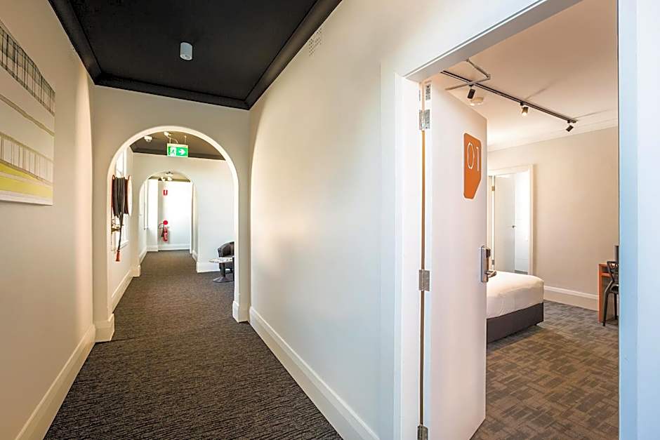 Nightcap at Regents Park Hotel