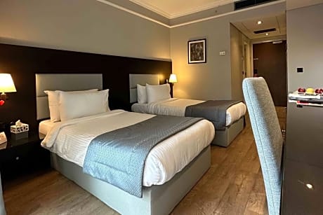 Standard Twin Room - Non-Smoking