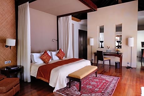 Deluxe One-Bedroom Private Pool Villa with Free Benefit