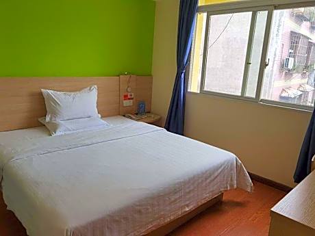 Business Queen Room
