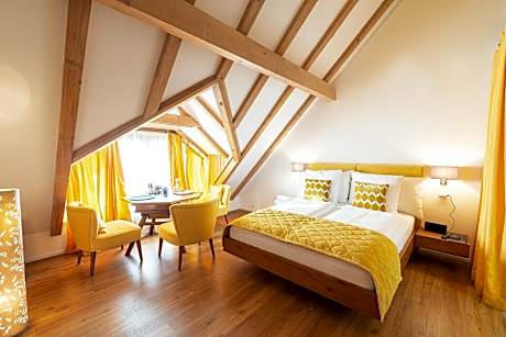 Deluxe Suite with Sauna