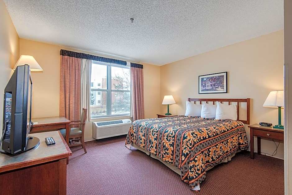  TownSquare Place