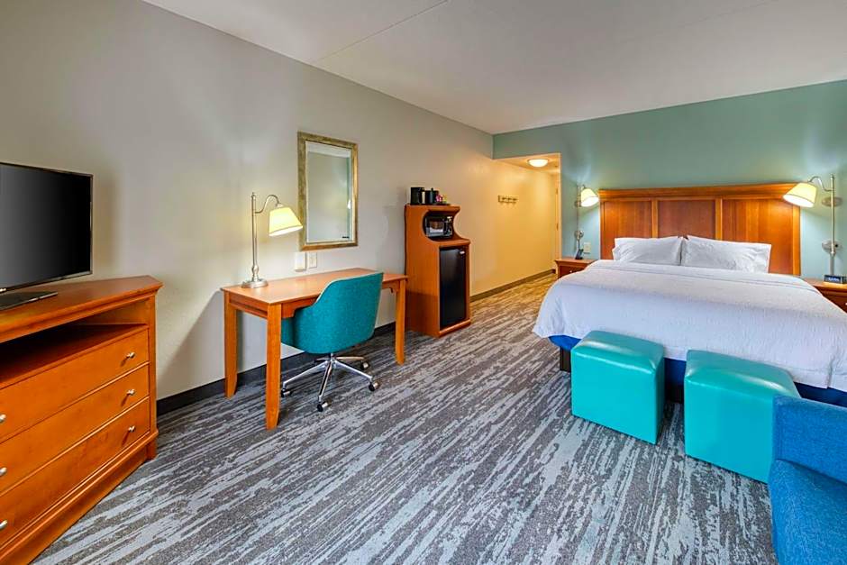 Hampton Inn Wilmington-University Area/Smith Creek Station