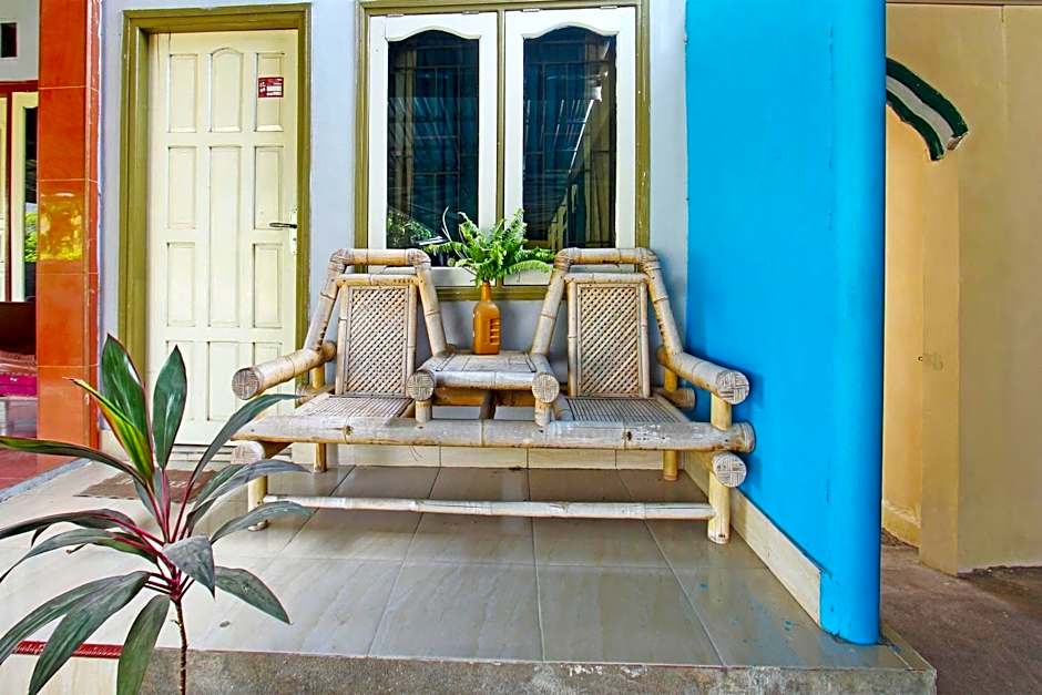 OYO Life 92960 Rumah Kos Kita