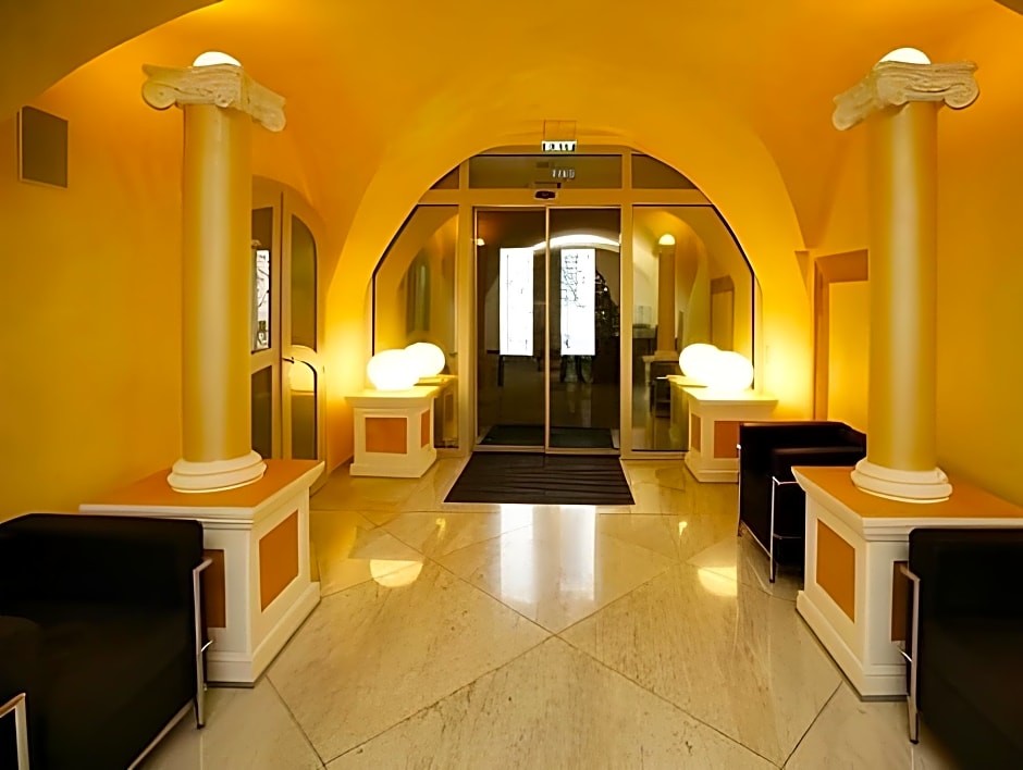 SKARITZ Hotel & Residence