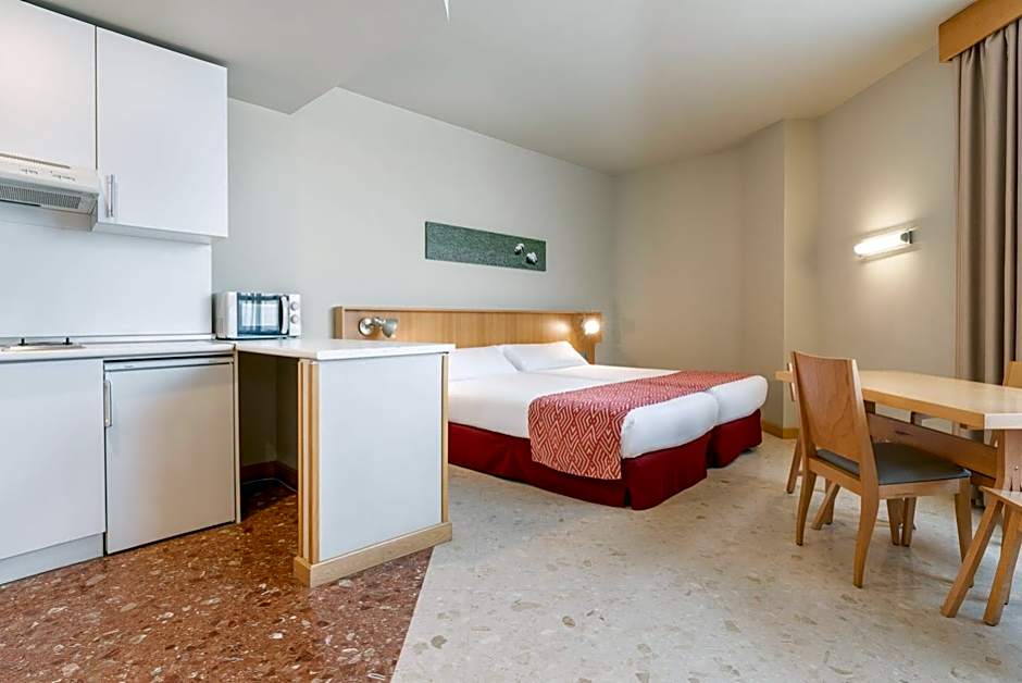 Aparthotel Exe Campus San Mamés