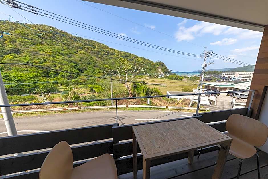 Guest House Amami Long Beach 2