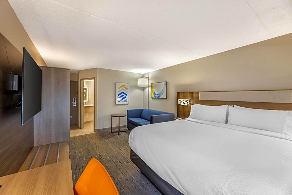 Holiday Inn Express Crestwood By IHG