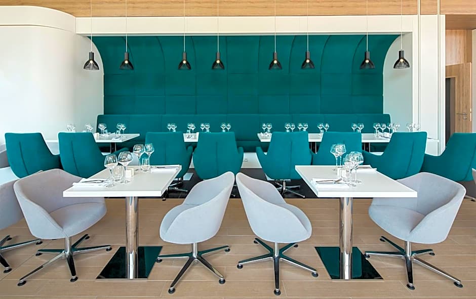 Golden Tulip Warsaw Airport