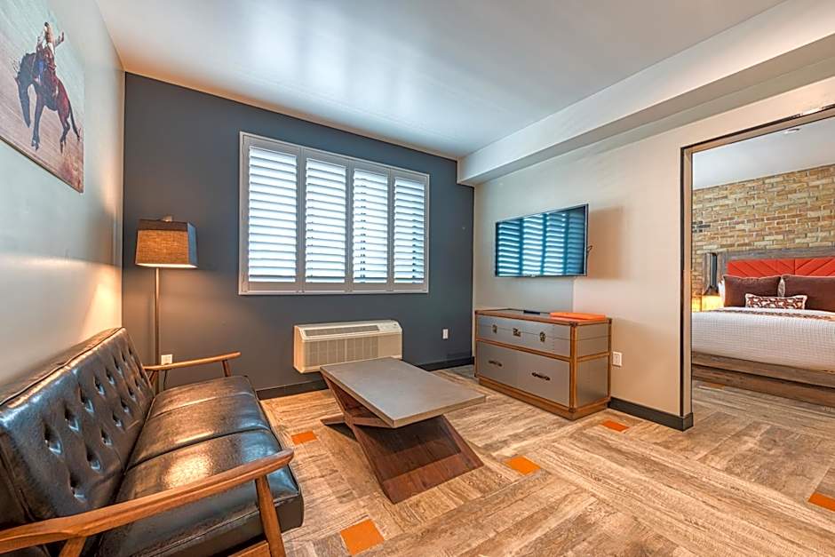 Hotel Lexen Newhall & Santa Clarita - Near Six Flags Magic Mountain