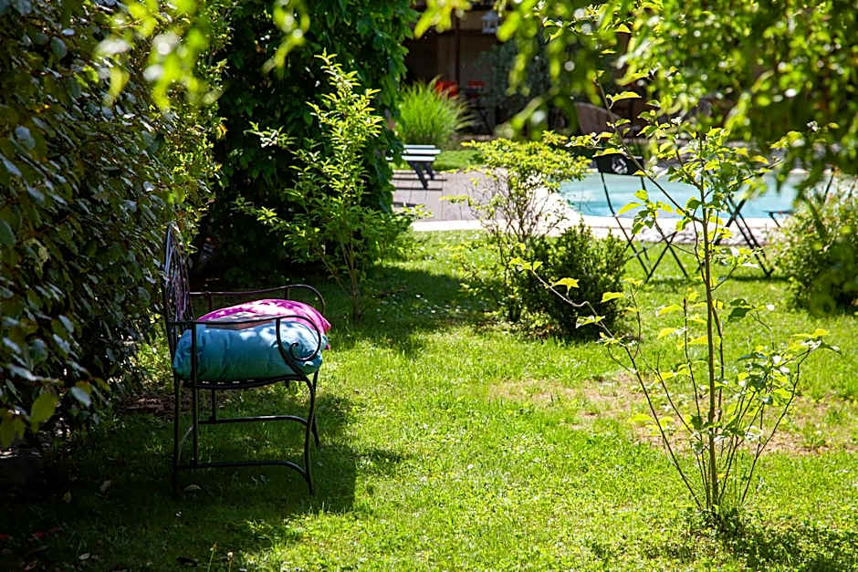 O'Myosotis - 400m Centre Historique - Parking Gratuit - Piscine et Jardin