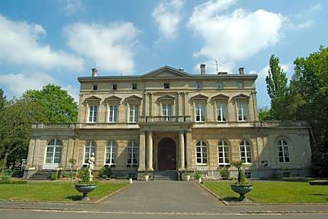 Château De La Motte Fenelon