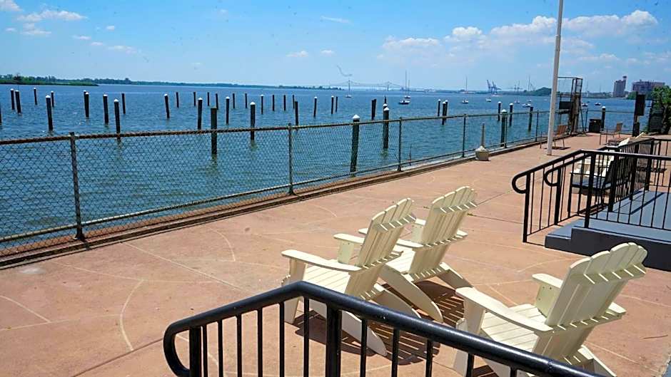 Harbor Pointe Inn Philadelphia Airport