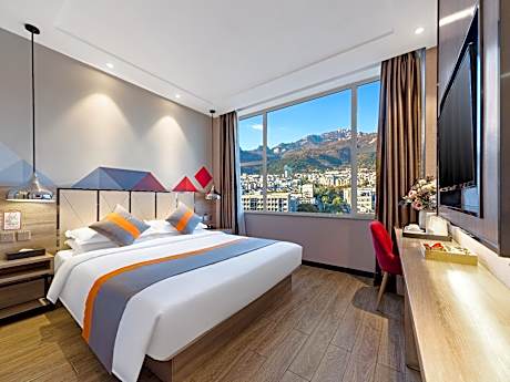 Dossen - Bed Room Mountain View