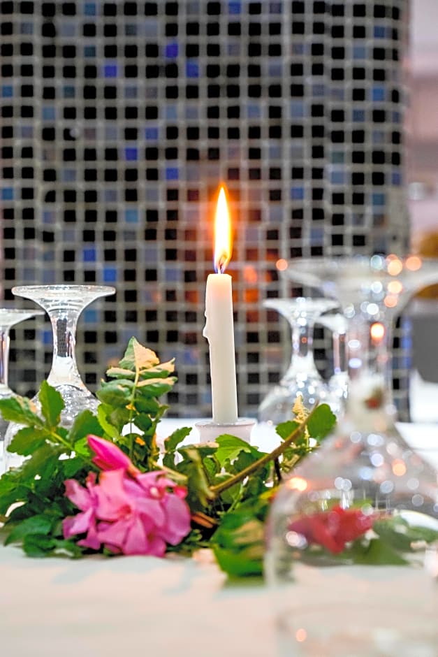 Houda Yasmine Marina & Spa