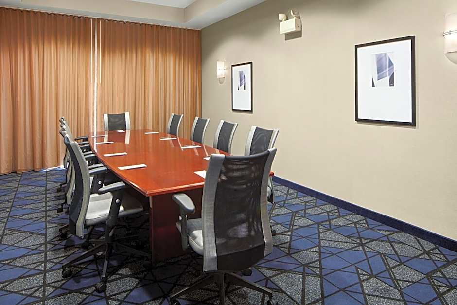 Courtyard by Marriott Winchester Medical Center