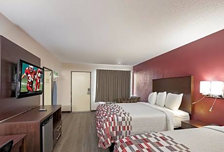 Deluxe Room with Two Queen Beds Disability Access Roll-In Shower Non-Smoking