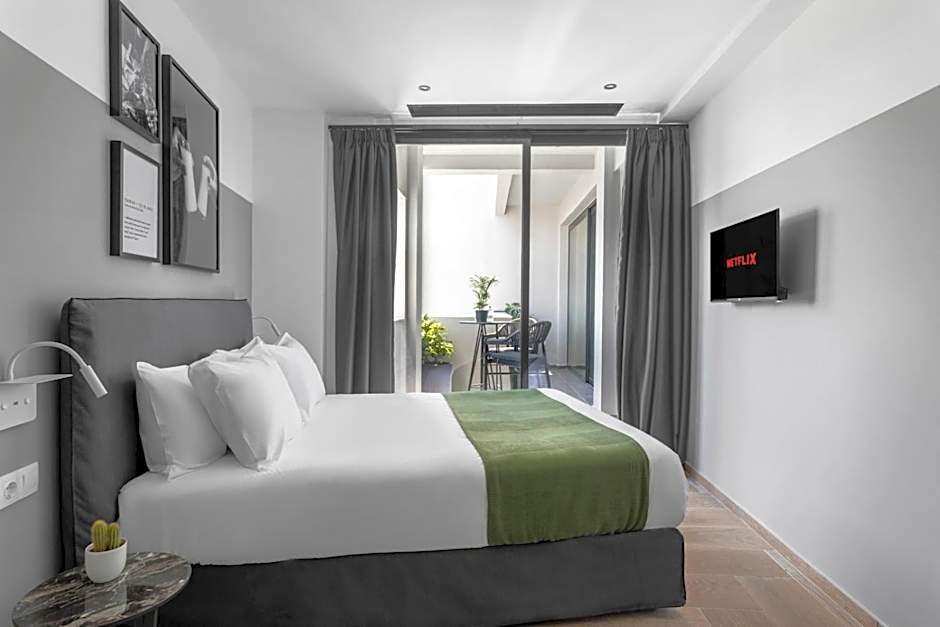 Play Theatrou Athens a member of Brown Hotels