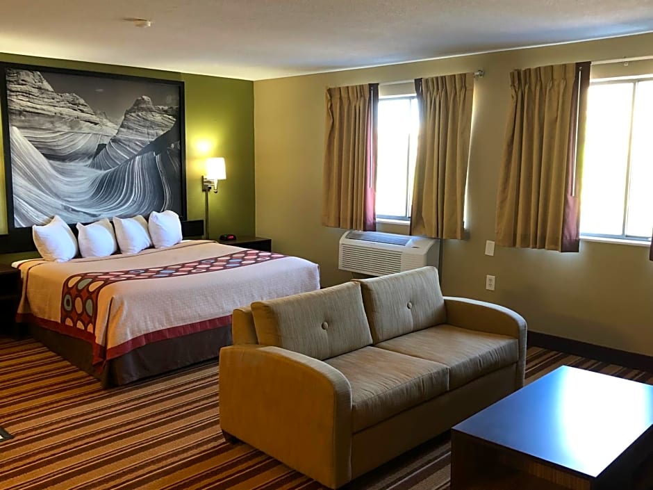 Super 8 by Wyndham S Jordan/Sandy/Slc Area