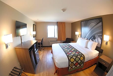 Super 8 by Wyndham Portsmouth