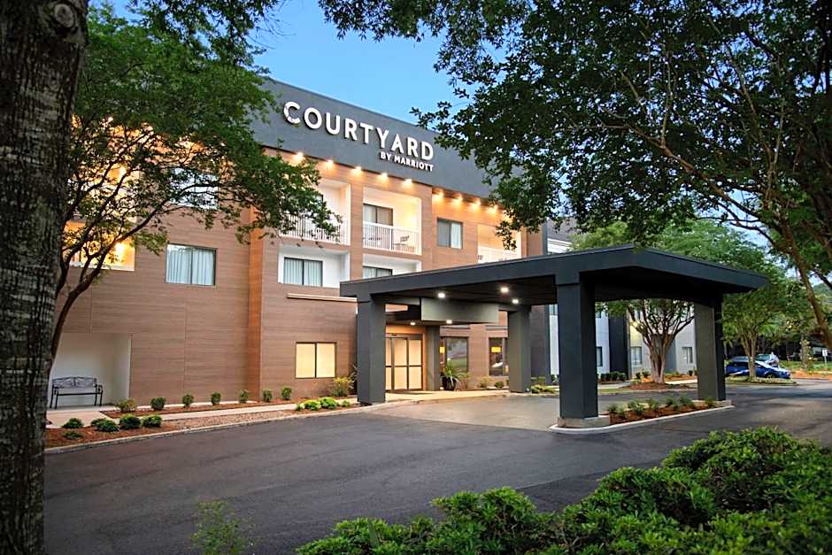 Photo 1 of 38 of Courtyard by Marriott Lafayette Airport