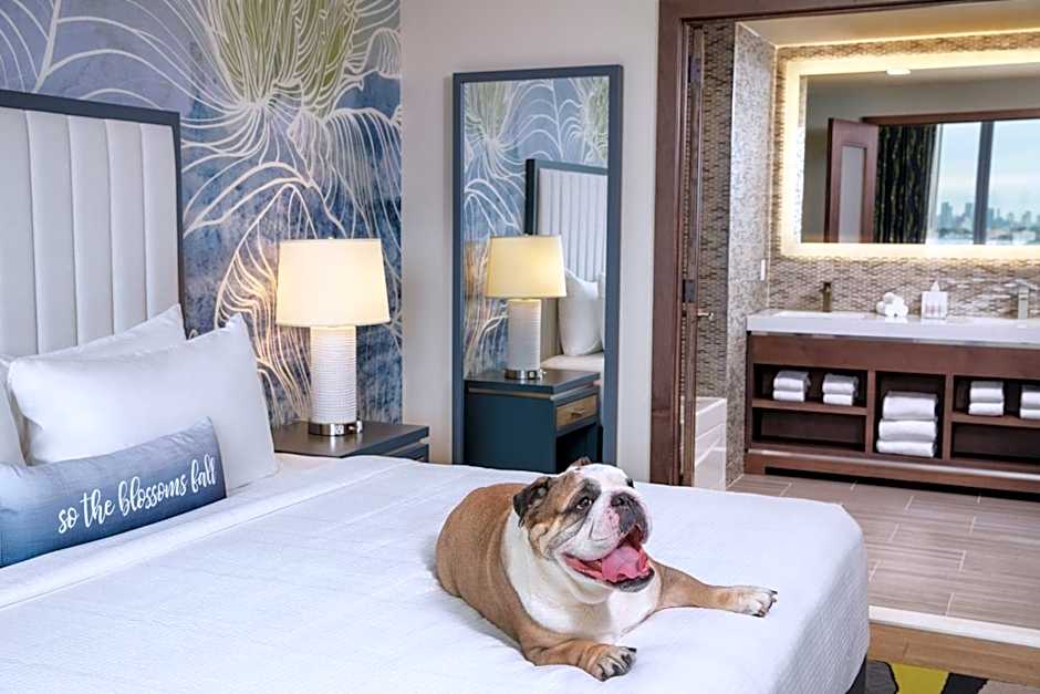 Hotel Indigo: Flushing - LaGuardia By IHG