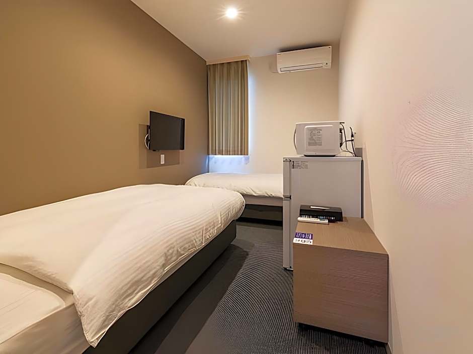 HOTEL R9 The Yard Ena