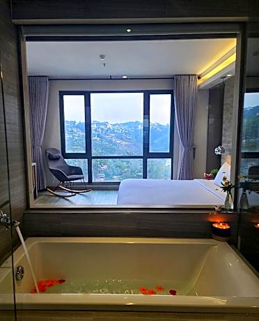 Premier Double Room with View Bath