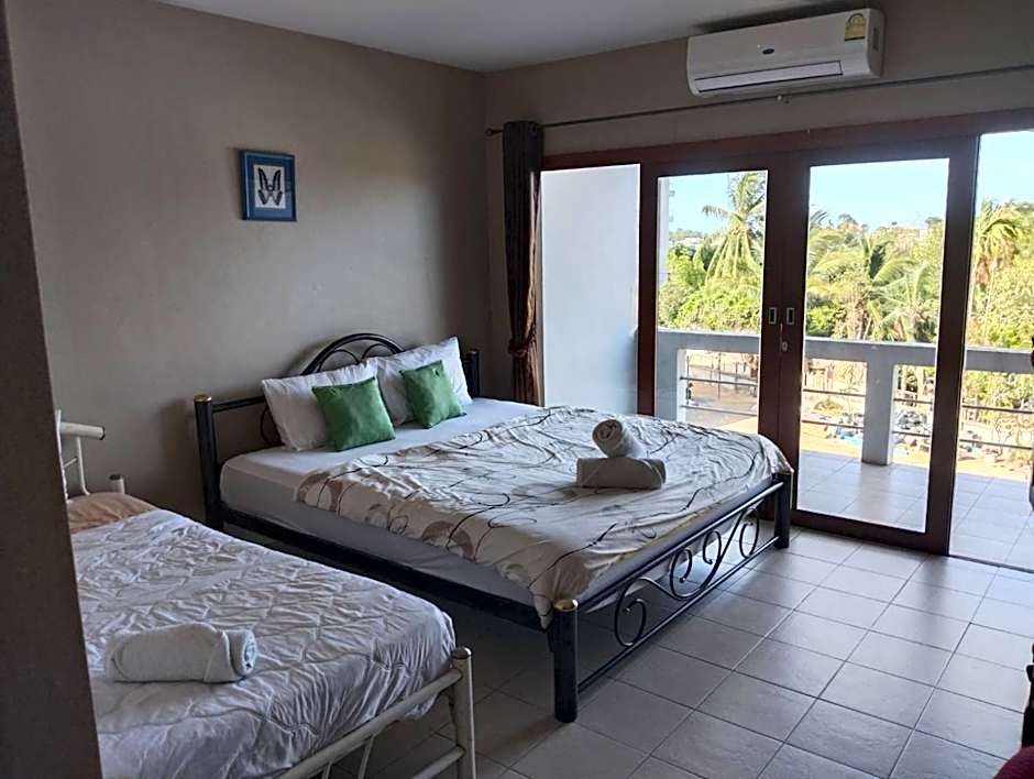 Fueangfu Home Hostel