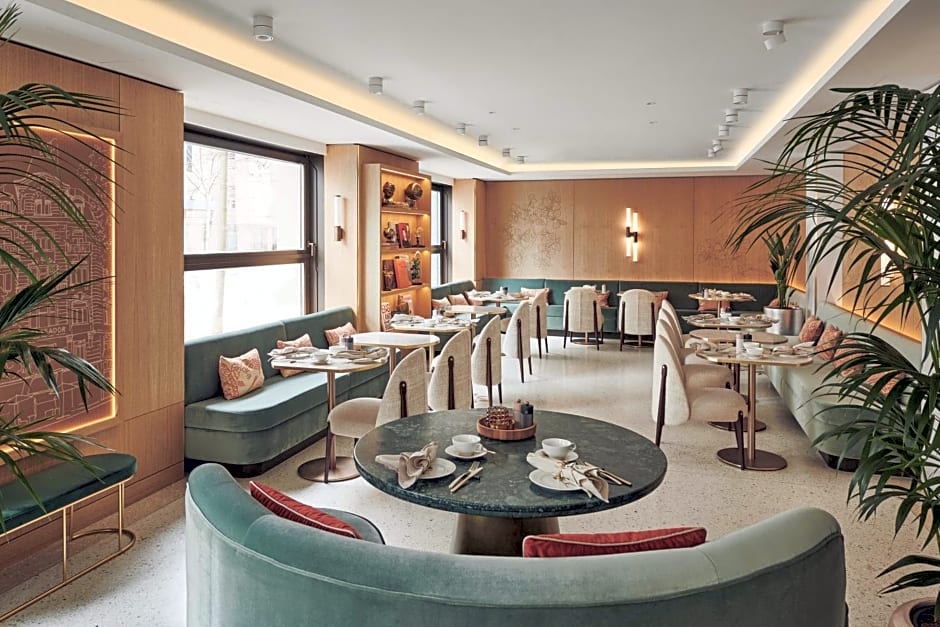 Small Luxury Hotel Ambassador a l'Opera
