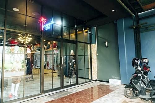 RedDoorz Syariah near Alun Alun Blitar