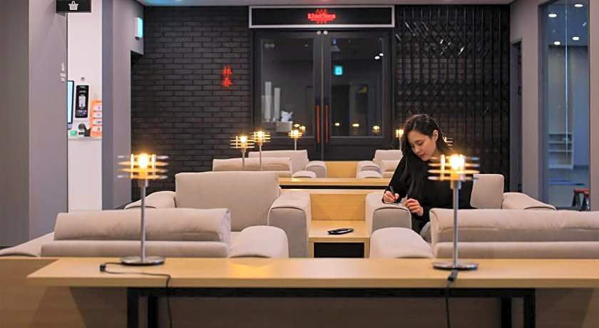 Workers Hotel Daejeon by Aank