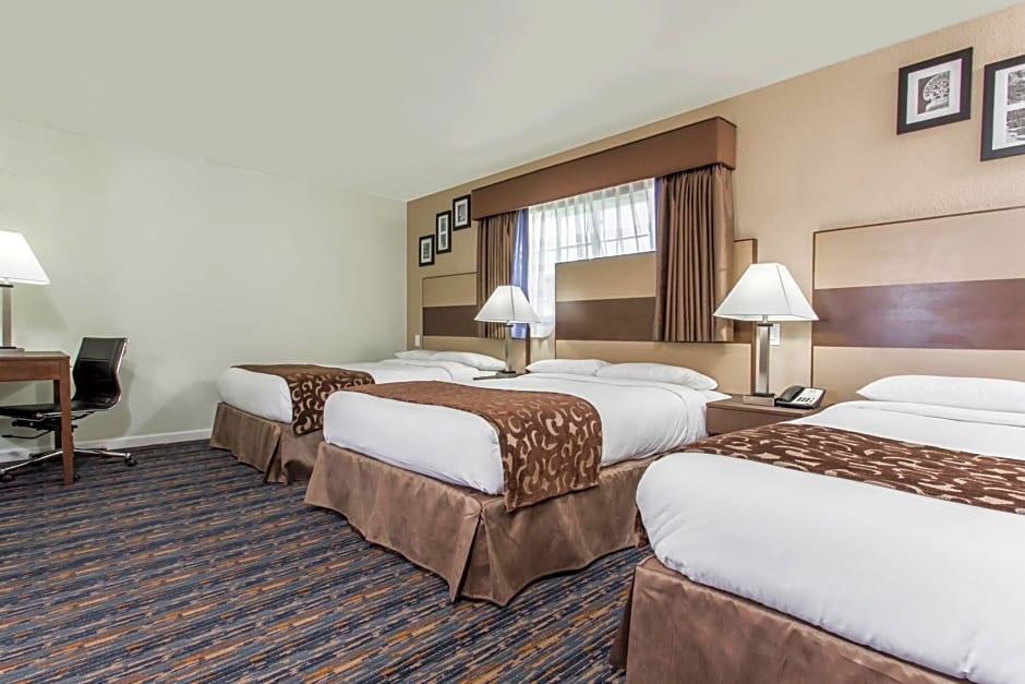Howard Johnson Berkeley – Berkeley, CA