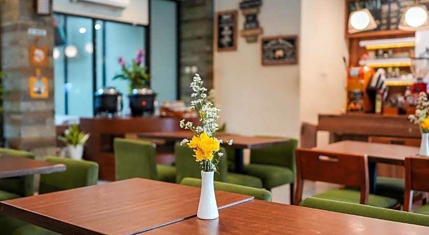Loji Hotel