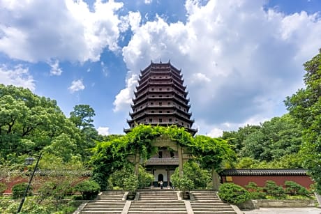 Ramada Plaza by Wyndham Hangzhou Riverside