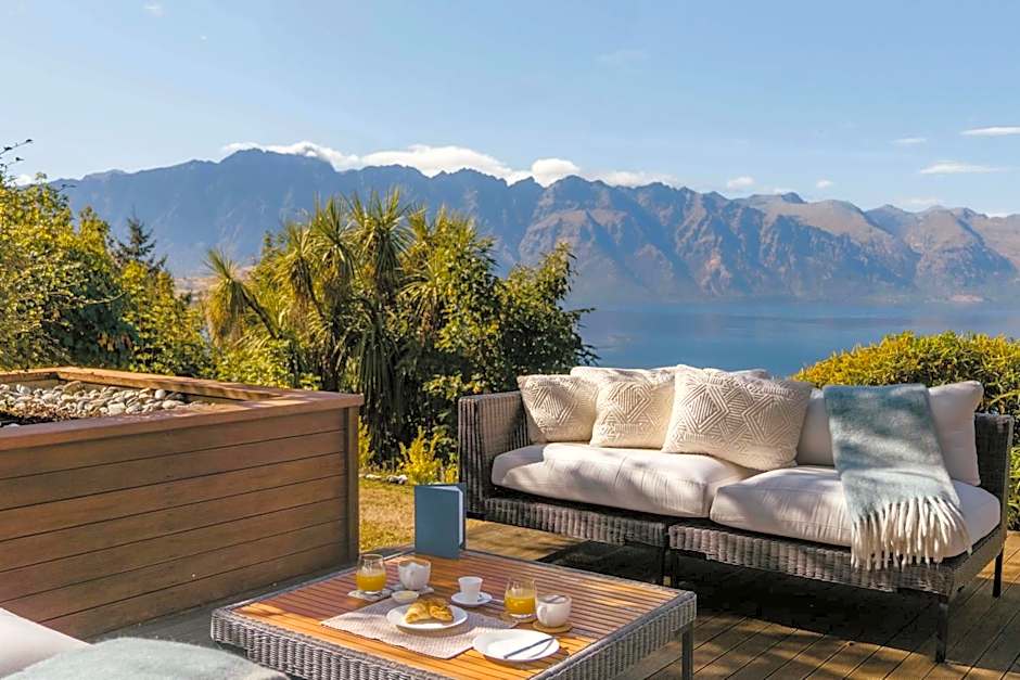 Azur Lodge