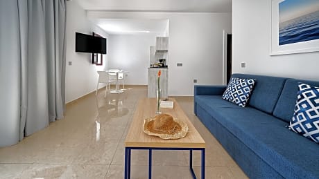 DELUXE APARTMENT UPPER TERRACE 2 ADULTS