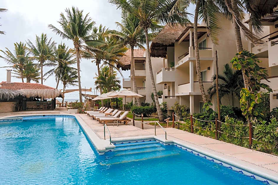 Petit Lafitte Beach Front Hotel & Bungalows