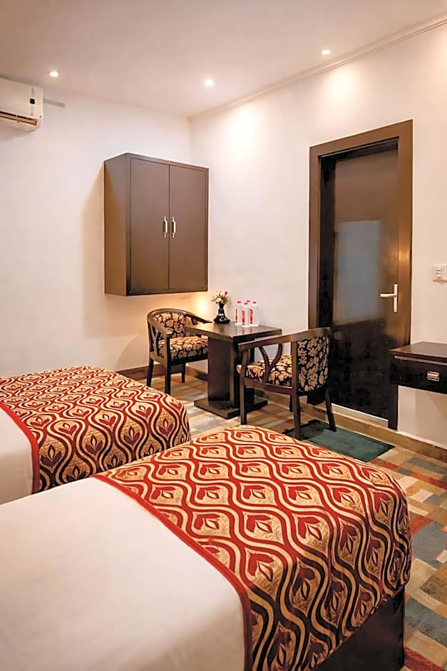 Goyal Hoteliers - The Hotel Samovar