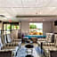 La Quinta Inn and Suites Jackson Airport
