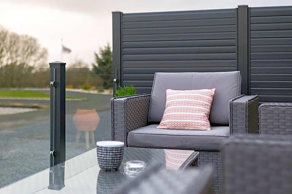 Arranview Lochside Pods & Lodges all with private Hot-tubs