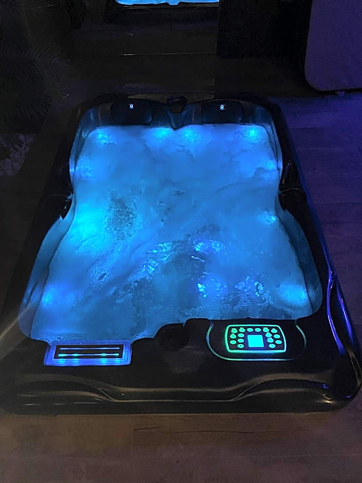 La suite Grenoble spa jacuzzi et sauna privatif