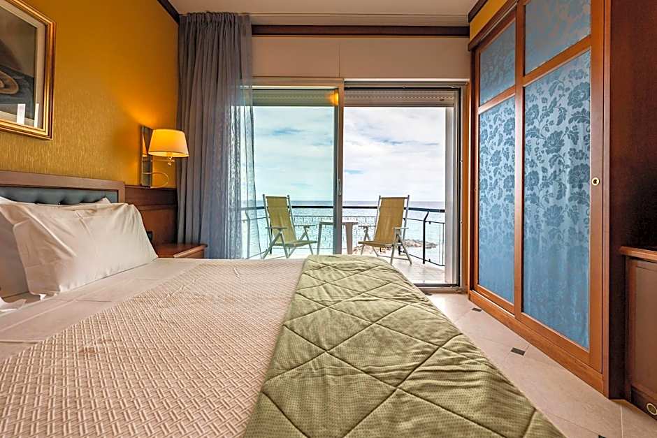 Hotel Bellevue Et Mediterranée